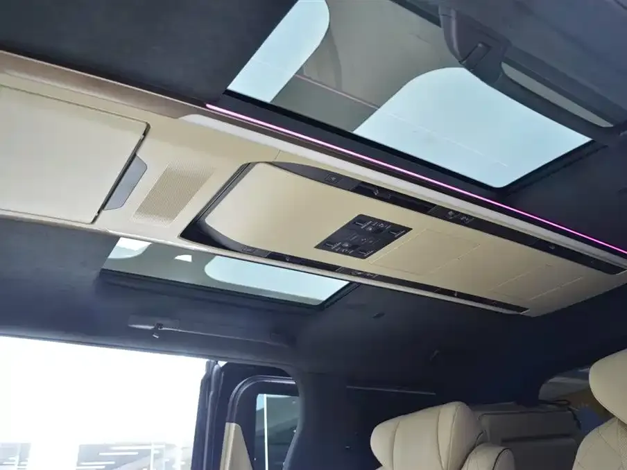 Toyota Vellfire — фото 3