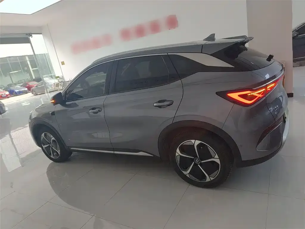 BYD Yuan Plus — фото 5