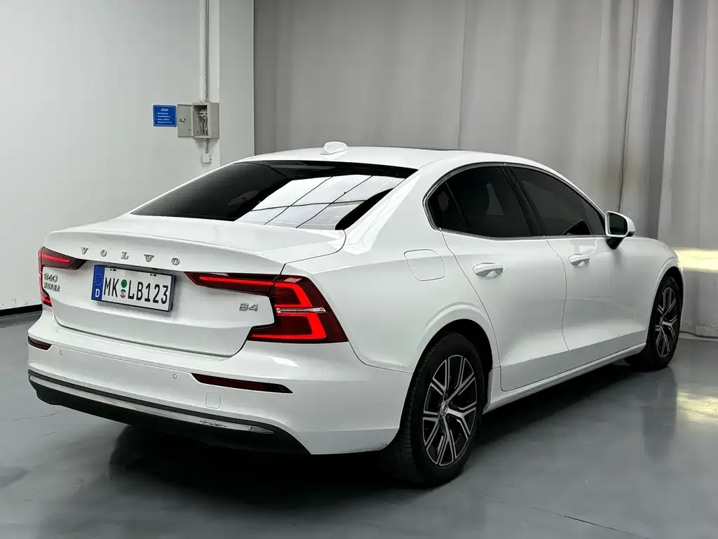 Volvo S60 — фото 3