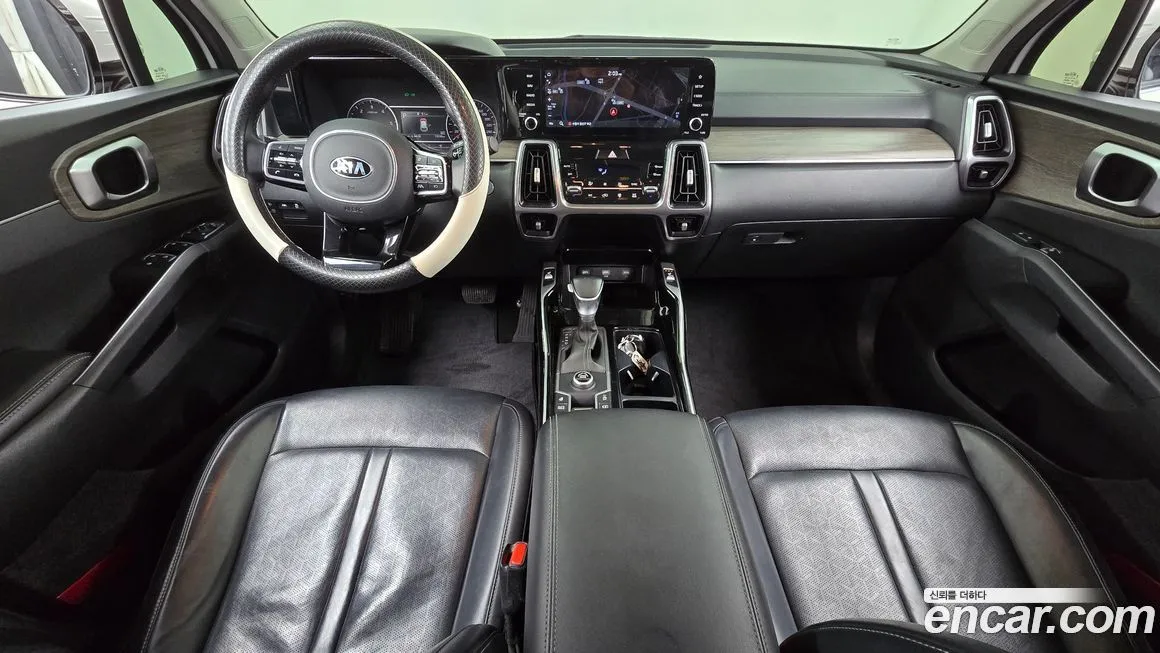 Kia Sorento — фото 9