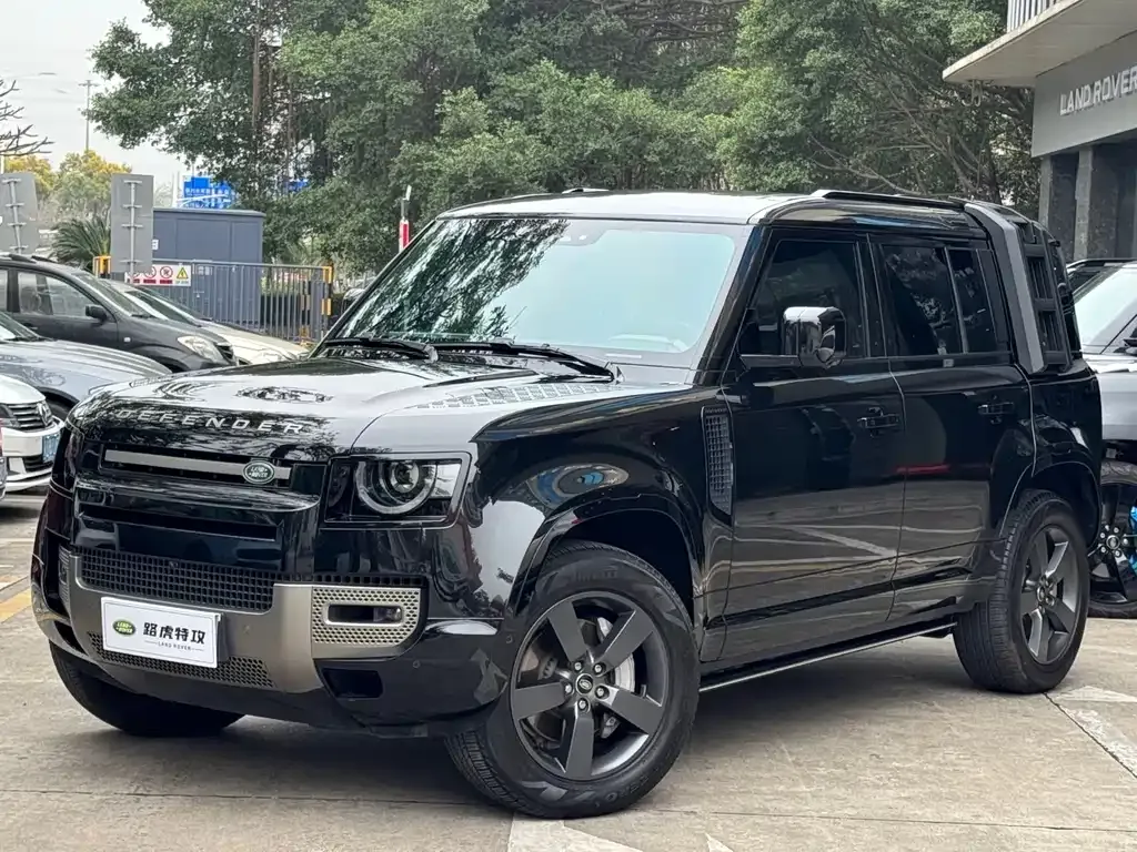 Land Rover Defender — фото 1