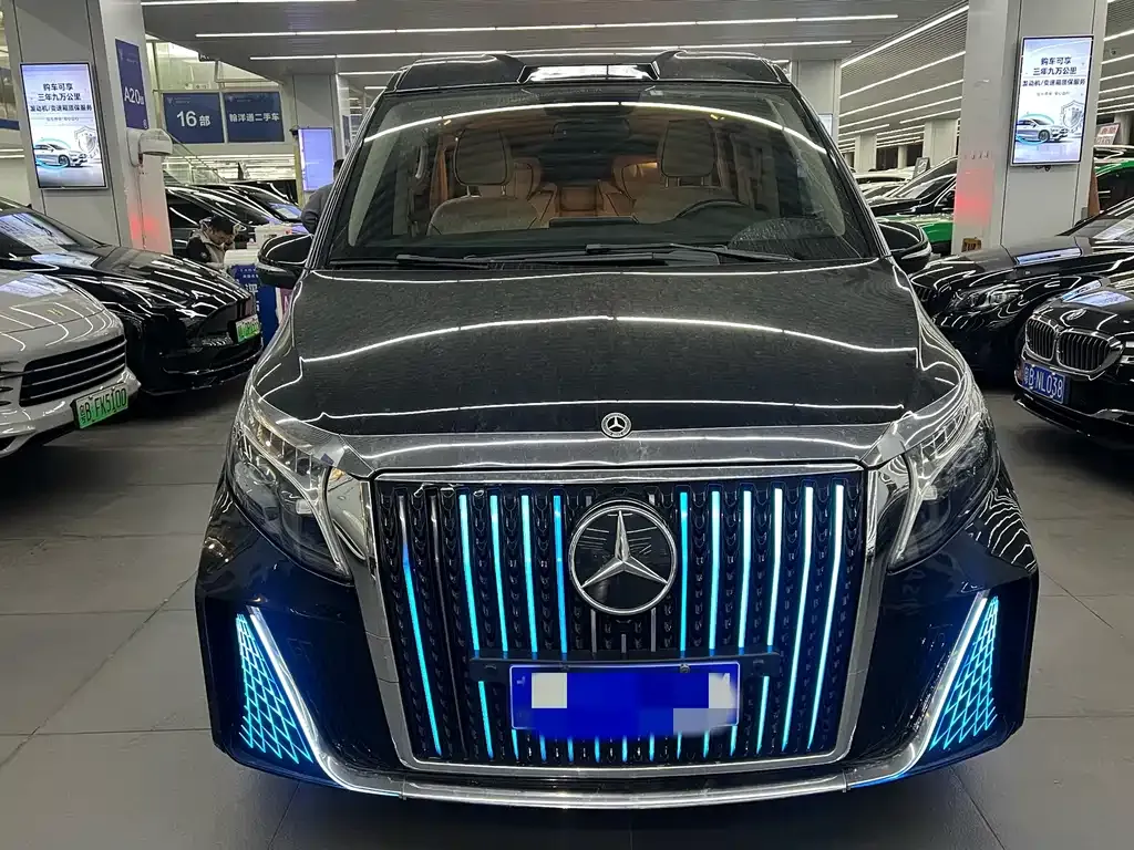 Mercedes-Benz V-Class — фото 4