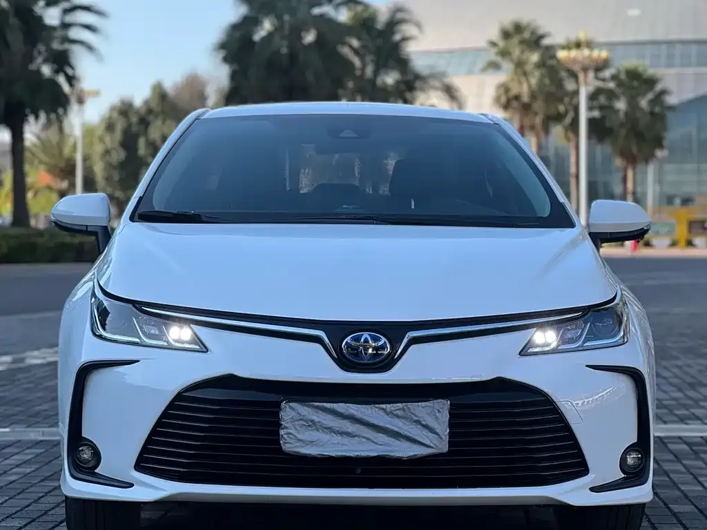 Toyota Corolla — фото 4