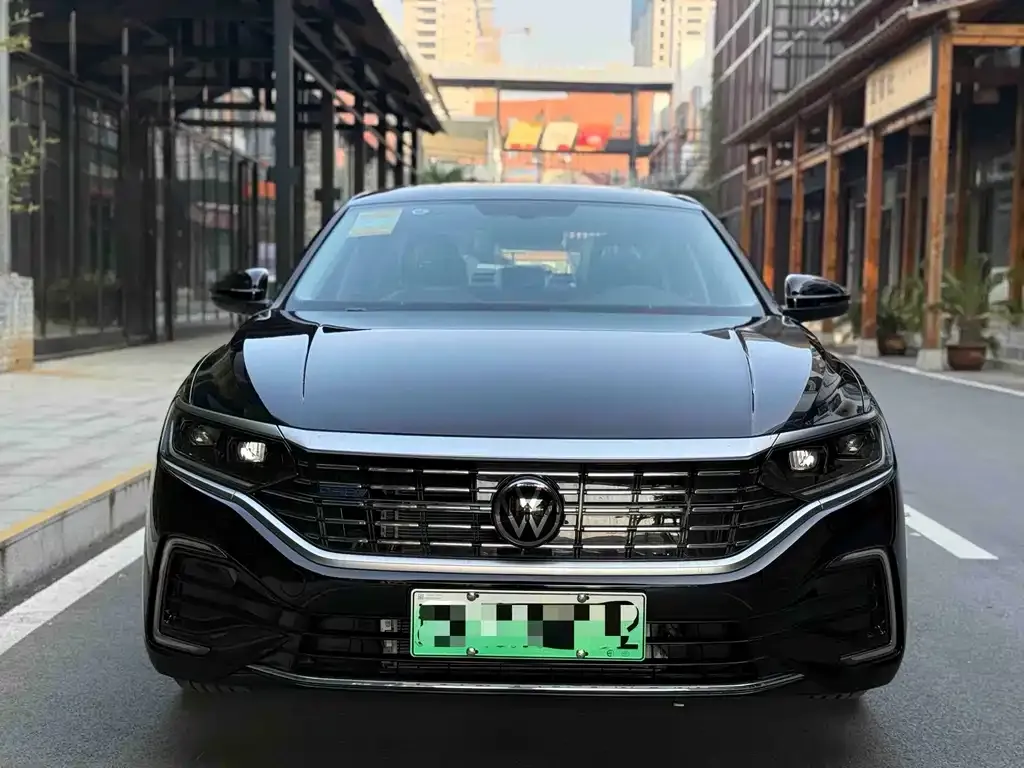 Volkswagen Passat New Energy — фото 9