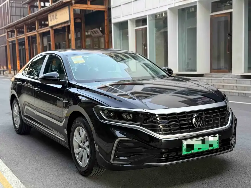 Volkswagen Passat New Energy — фото 6