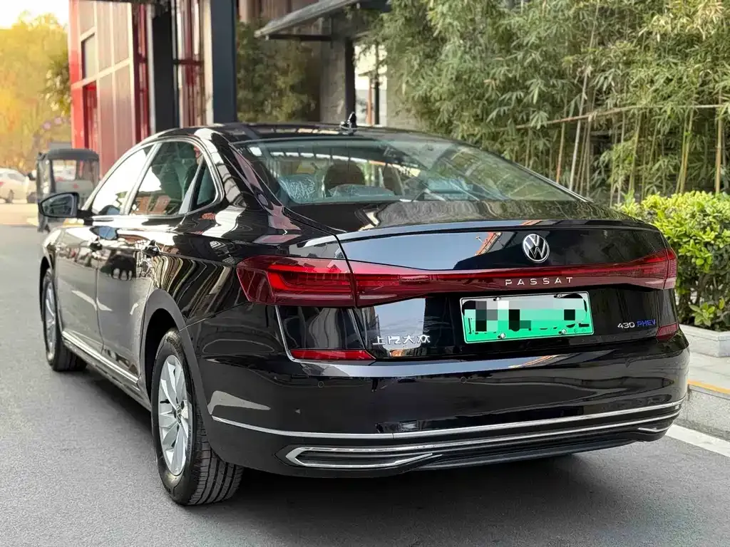 Volkswagen Passat New Energy — фото 8
