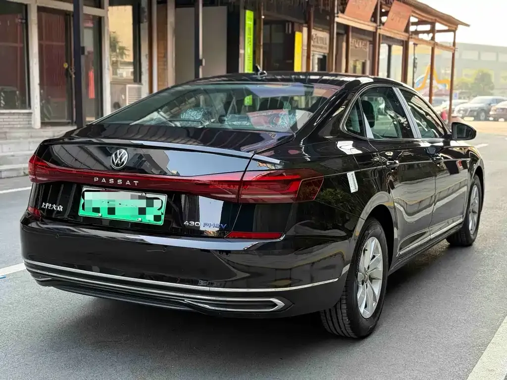 Volkswagen Passat New Energy — фото 5