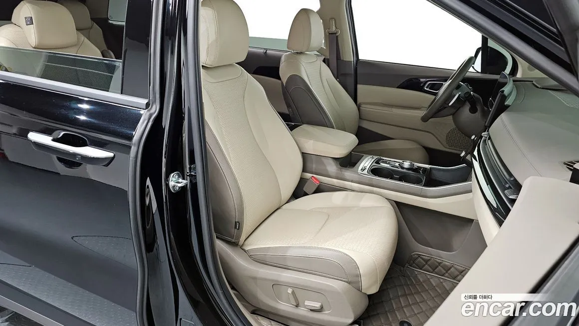 Kia Carnival — фото 10