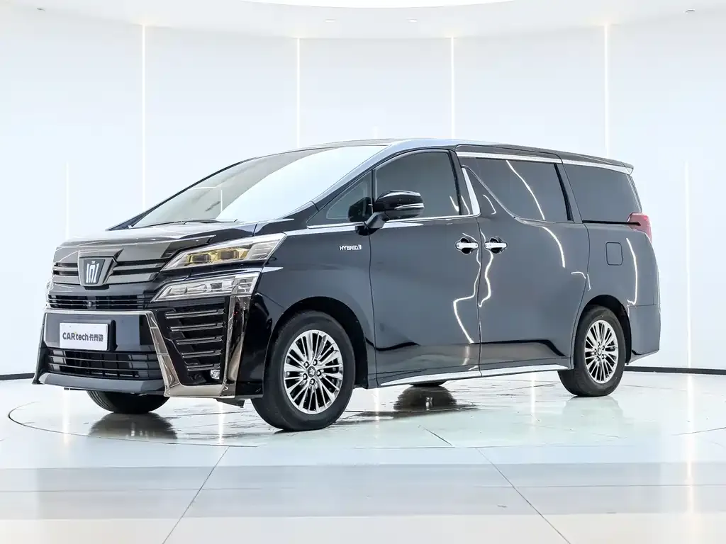 Toyota Vellfire — фото 1