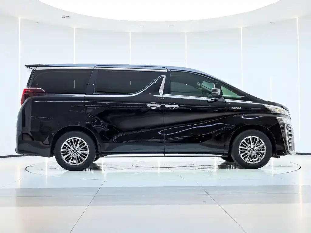 Toyota Vellfire — фото 10