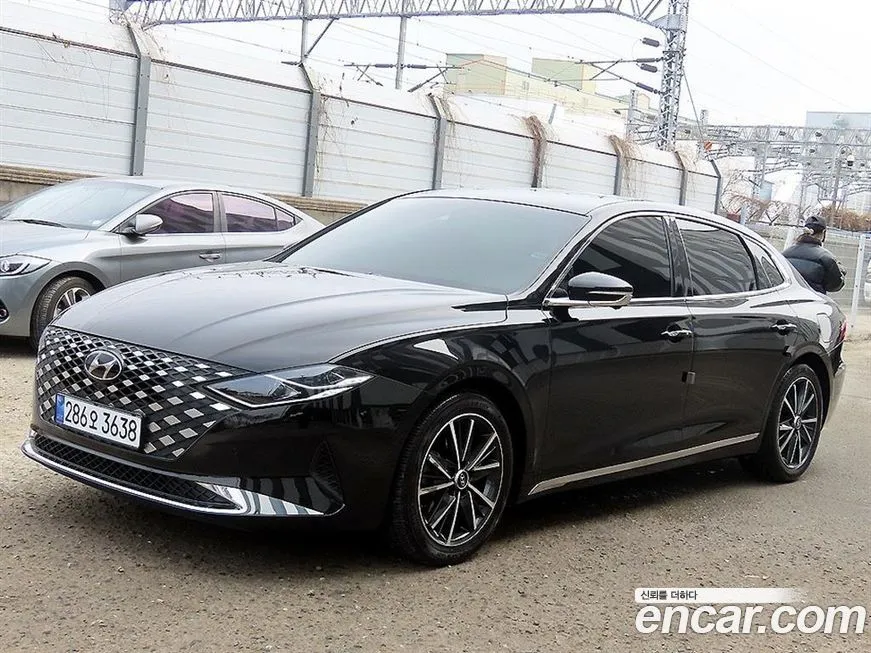 Hyundai Grandeur — фото 1