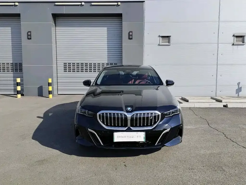 BMW i5 — фото 3