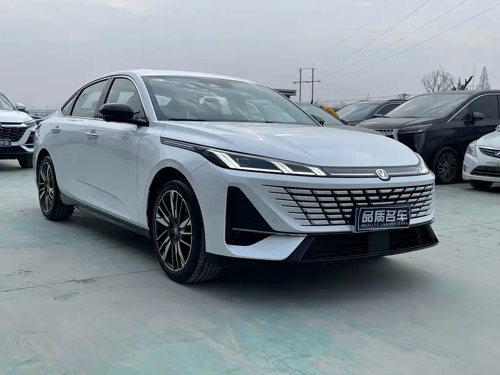 Changan Eado — фото 9