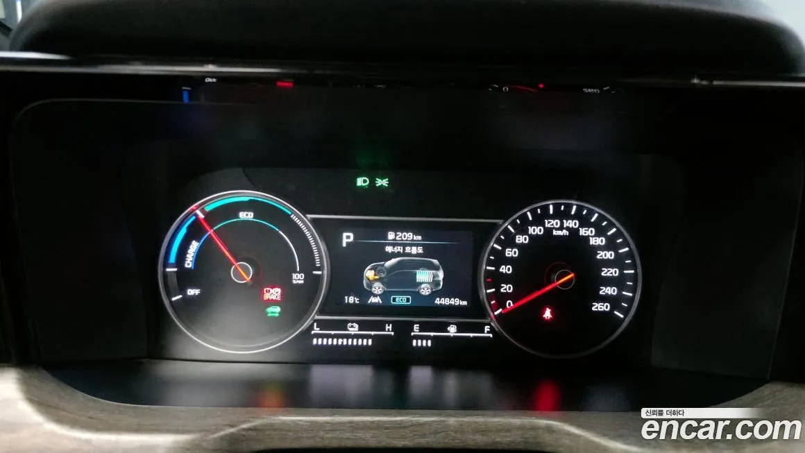 Kia Sorento — фото 6