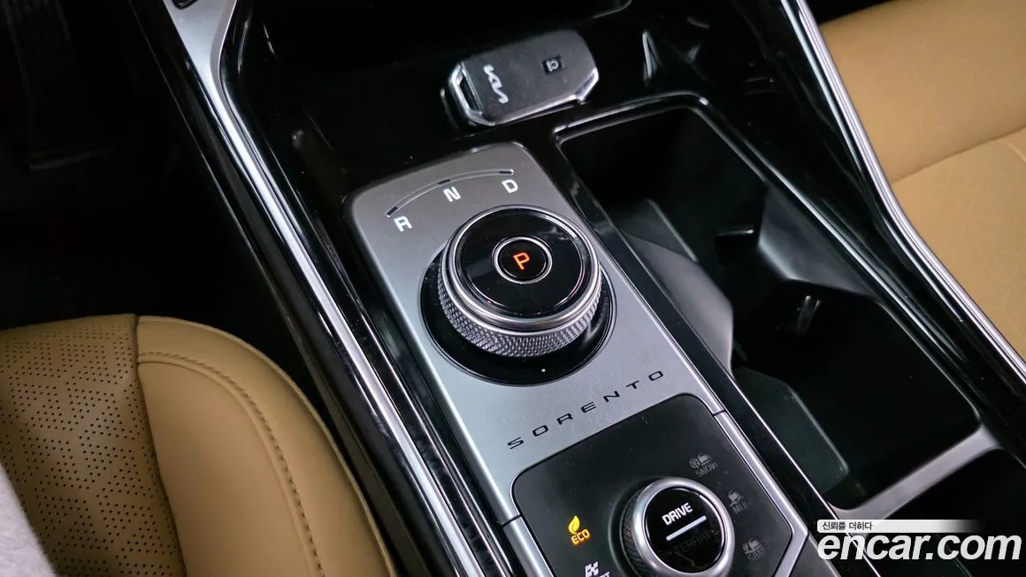 Kia Sorento — фото 9