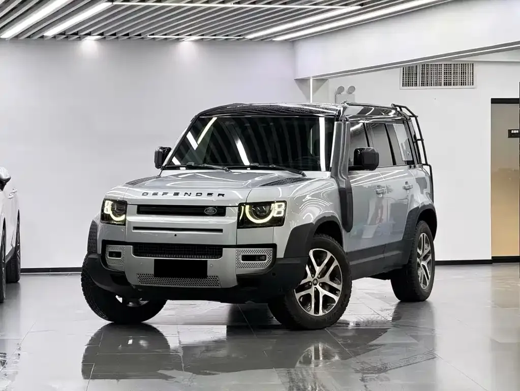 Land Rover Defender — фото 1