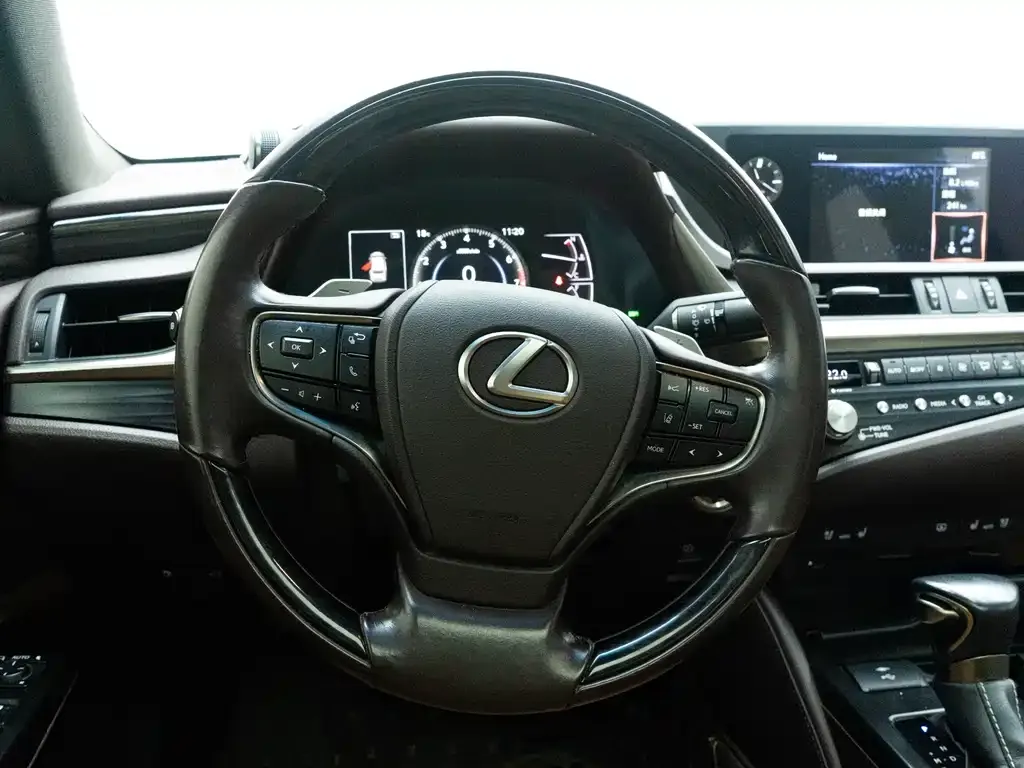 Lexus ES — фото 9
