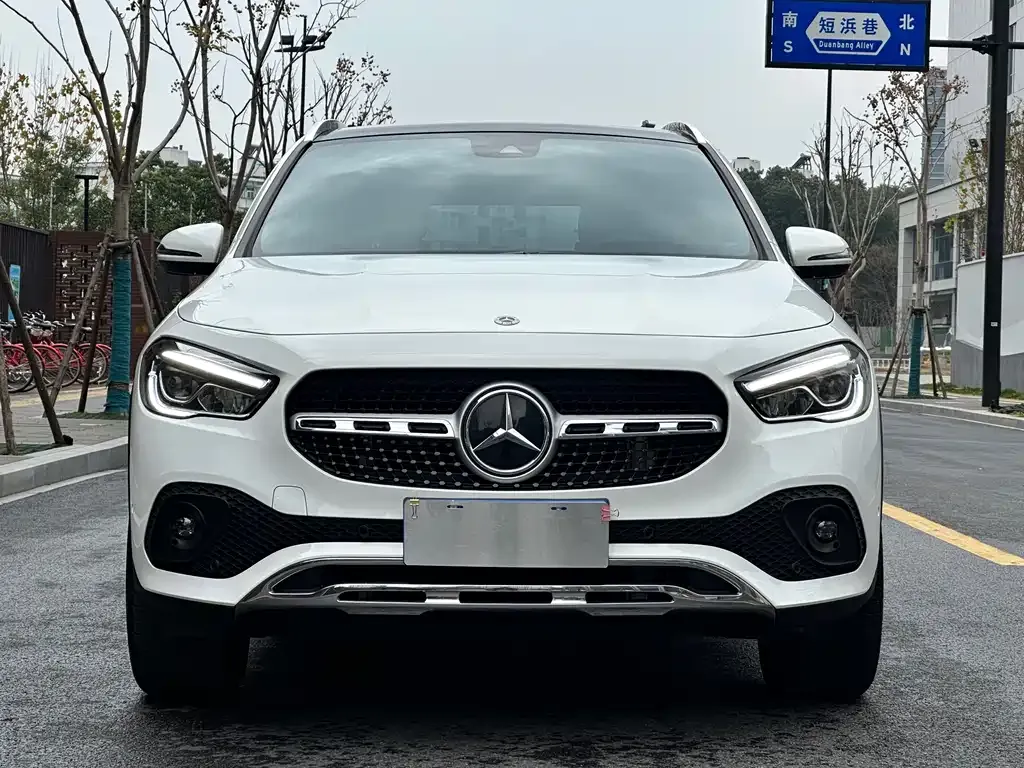 Mercedes-Benz GLA — фото 10