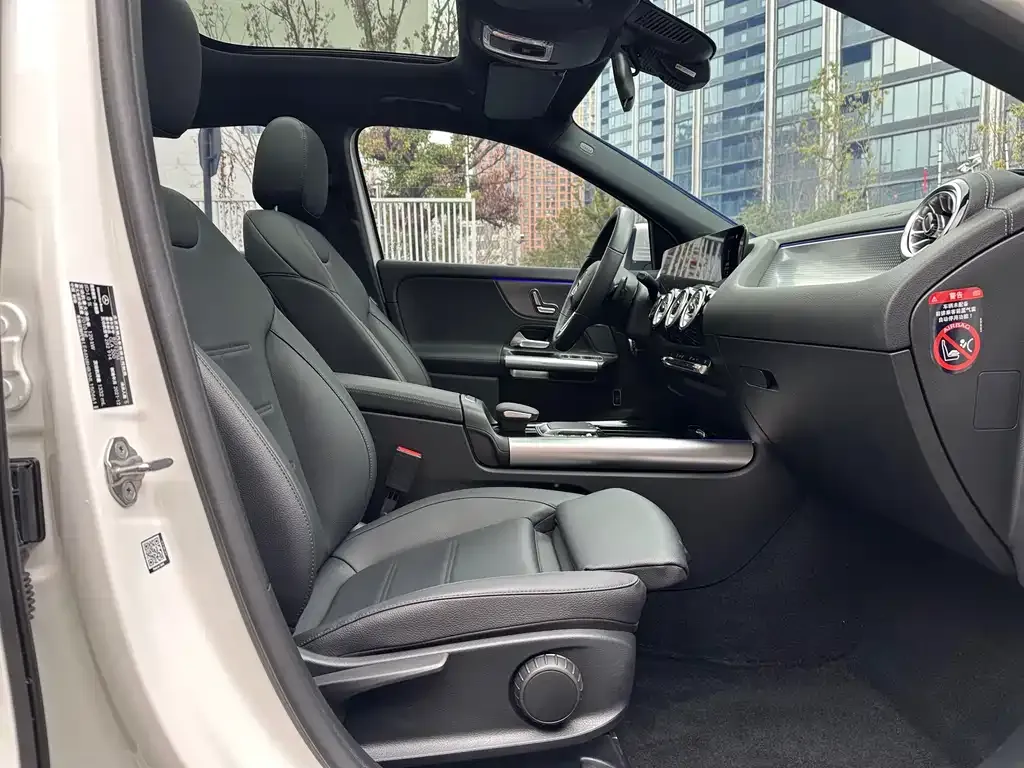 Mercedes-Benz GLA — фото 8