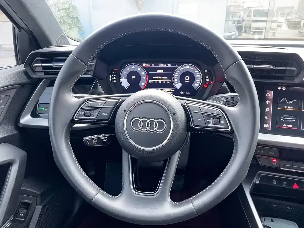 Audi A3 — фото 7
