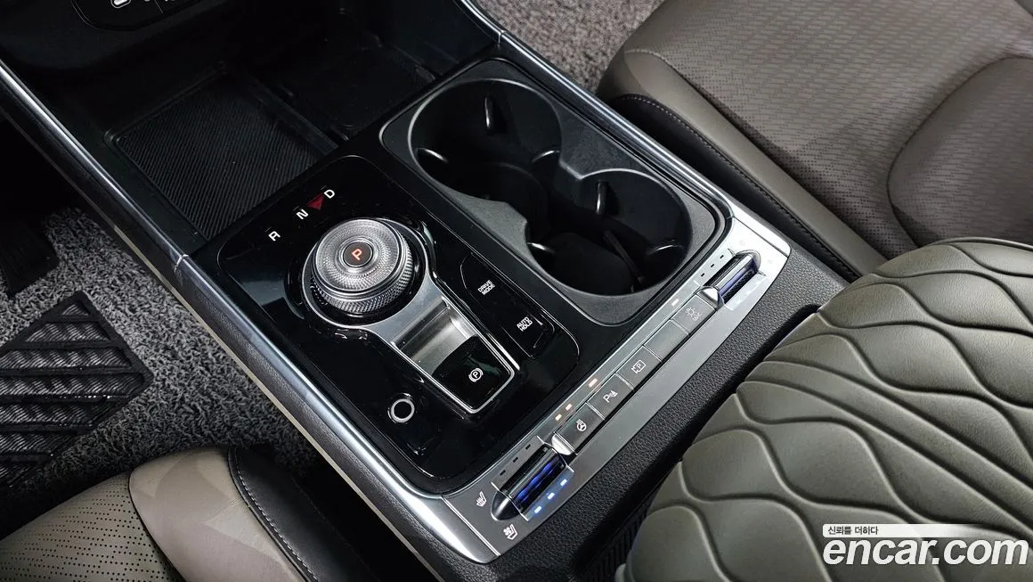Kia Carnival — фото 10