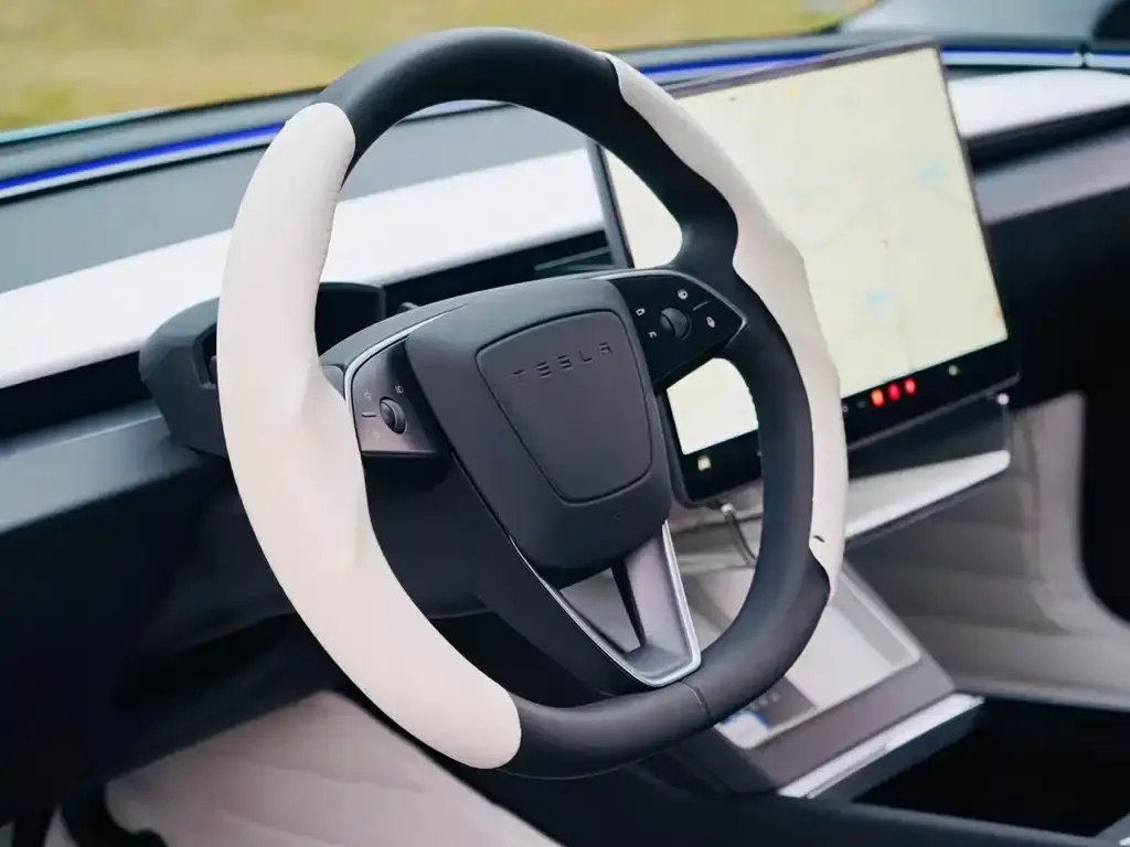 Tesla Model 3 — фото 5