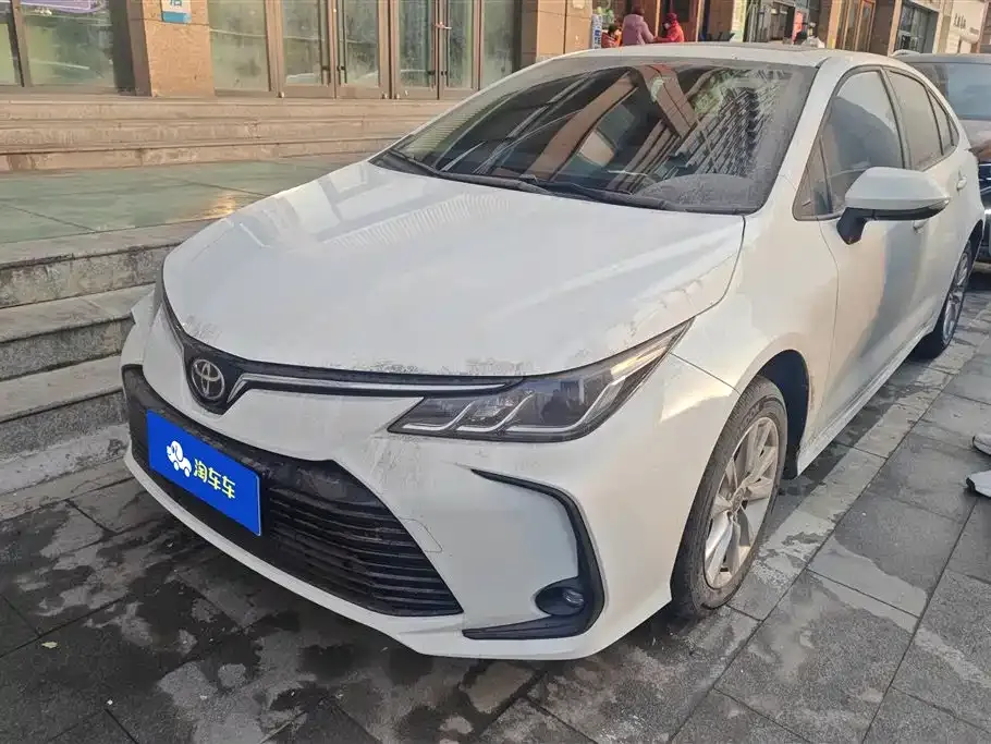 Toyota Corolla — фото 1