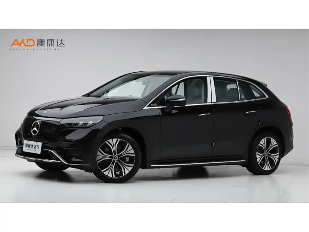 Mercedes-Benz EQE SUV — фото 1