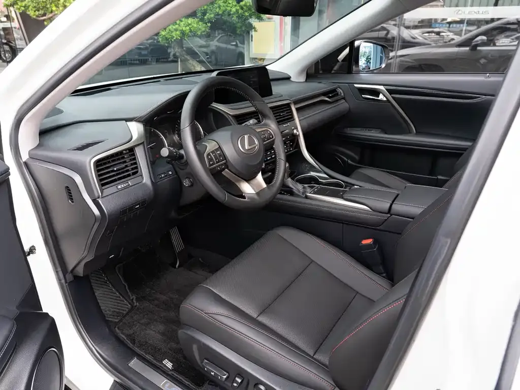 Lexus RX — фото 10