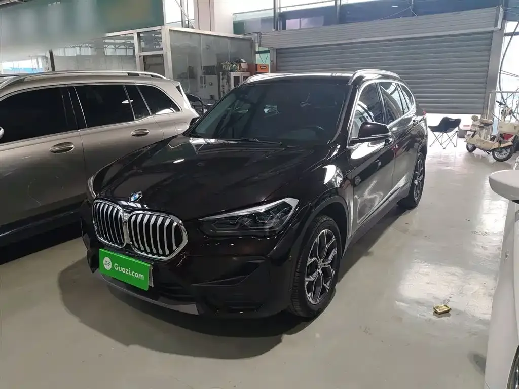 BMW X1 — фото 1