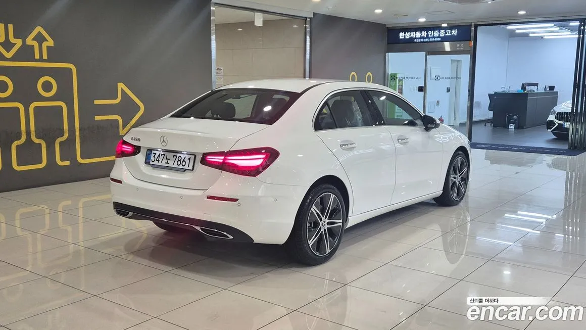 Mercedes-Benz A-Class — фото 9