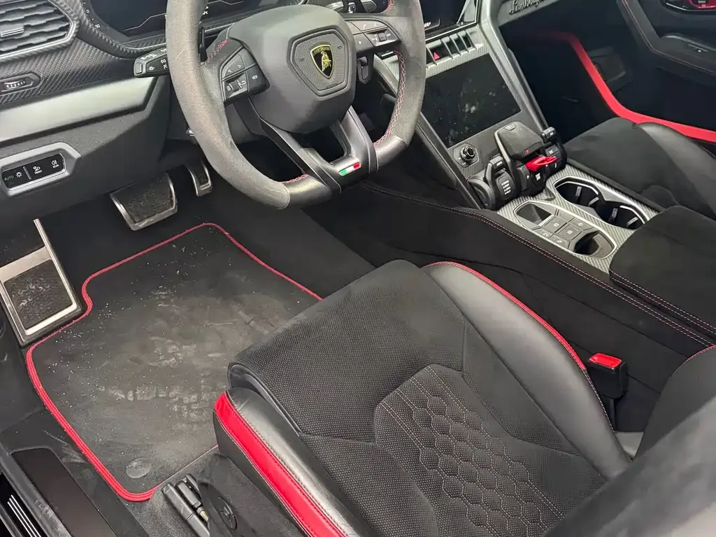 Lamborghini Urus — фото 2