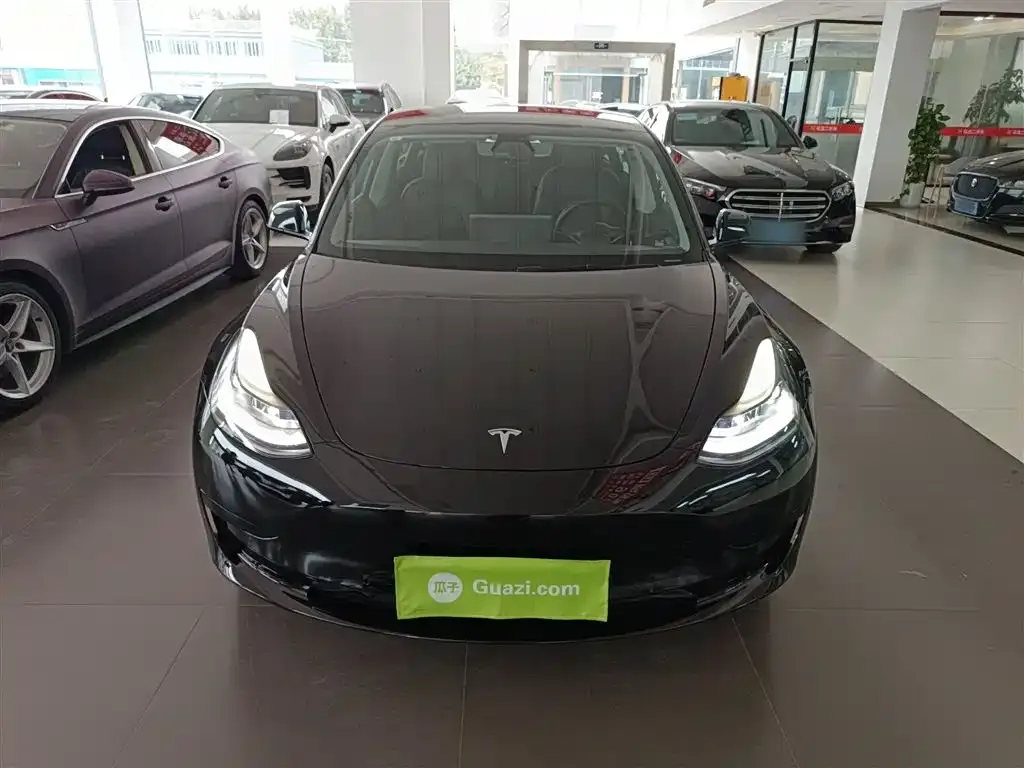 Tesla Model 3 — фото 6