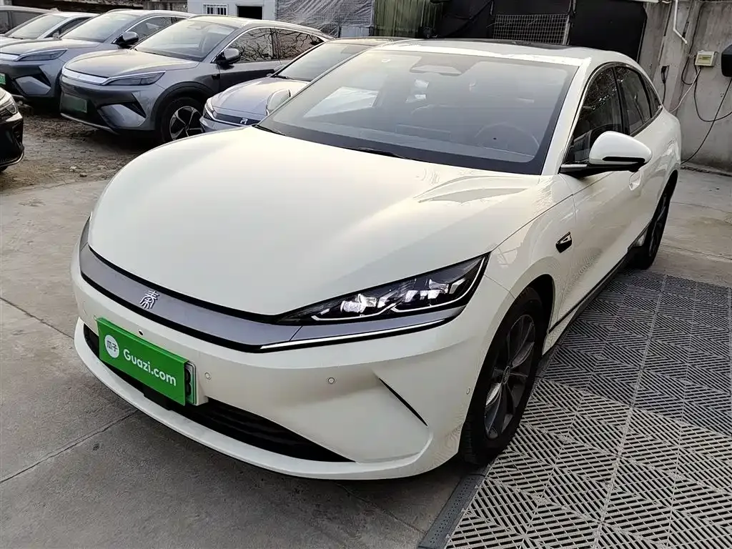 BYD Qin L — фото 10