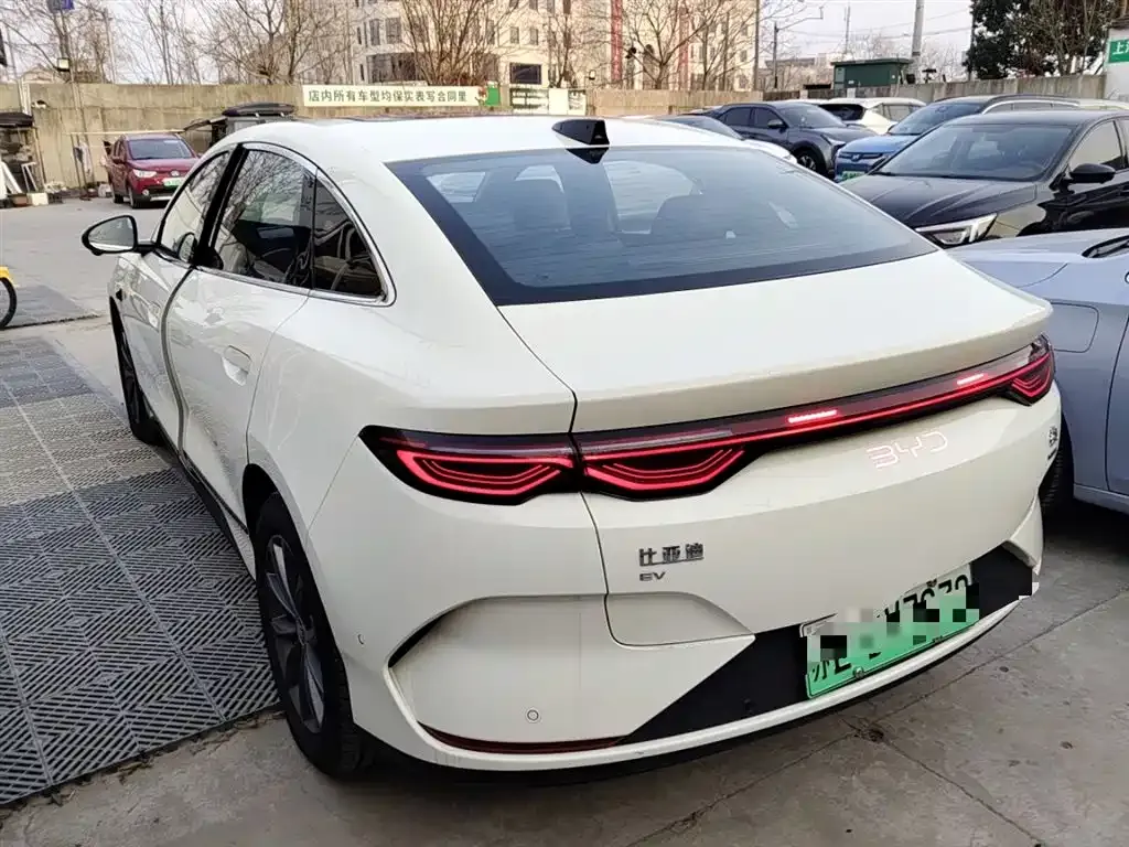 BYD Qin L — фото 7