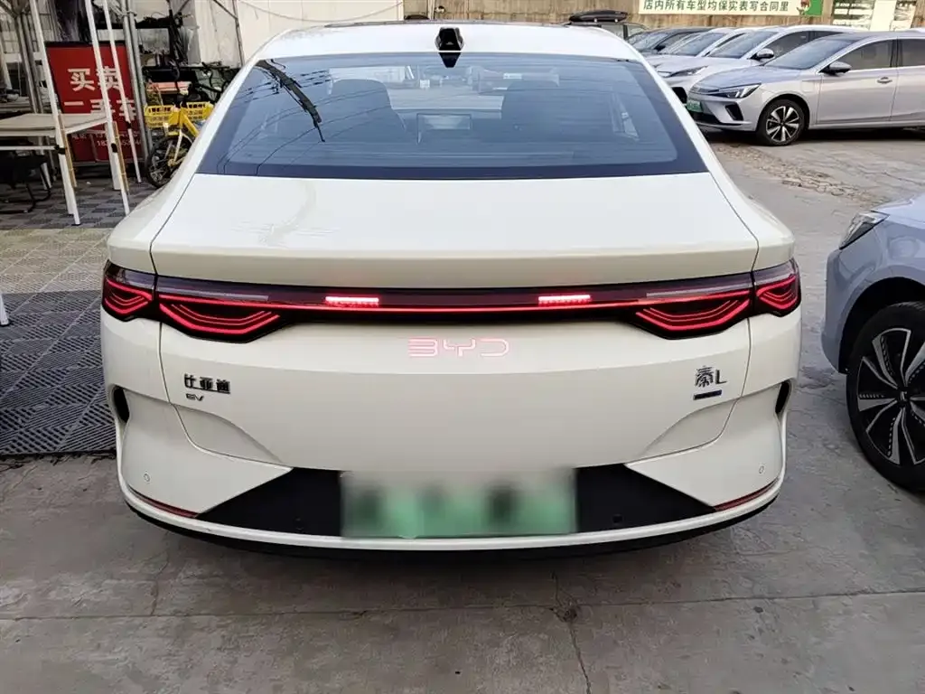 BYD Qin L — фото 2