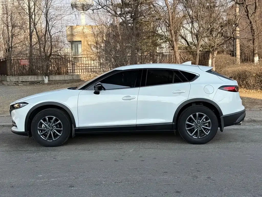 Mazda CX-4 — фото 9