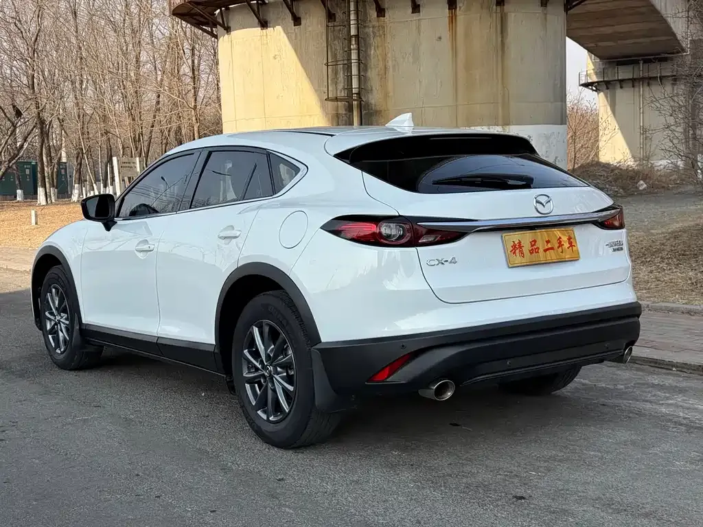 Mazda CX-4 — фото 10