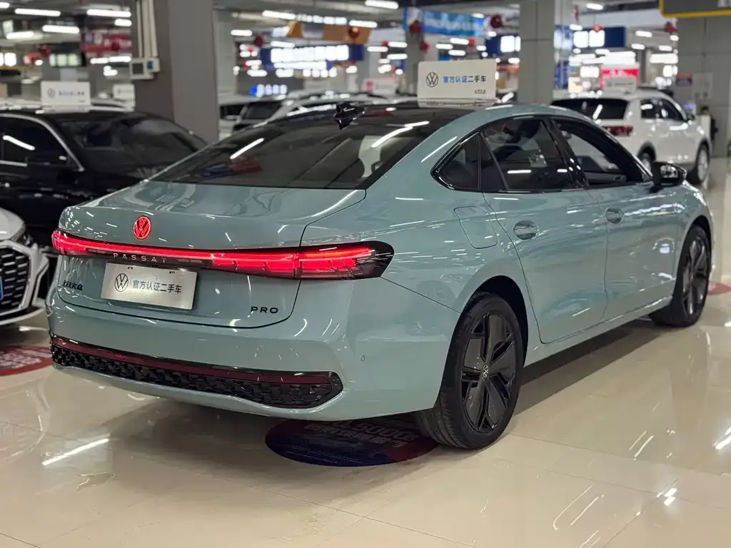 Volkswagen Passat — фото 5