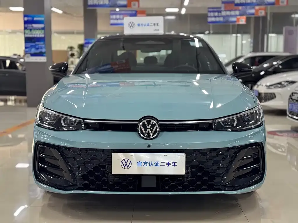 Volkswagen Passat — фото 10
