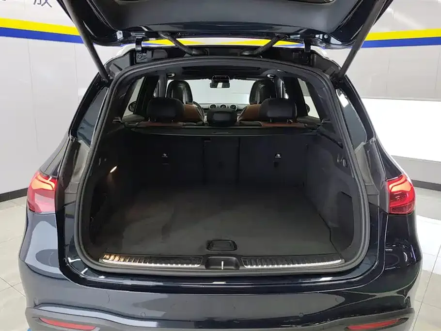 Mercedes-Benz GLC — фото 7