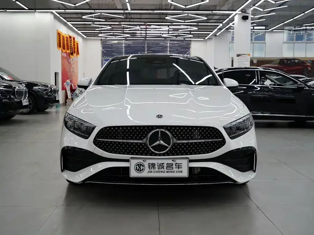 Mercedes-Benz A-Class — фото 10