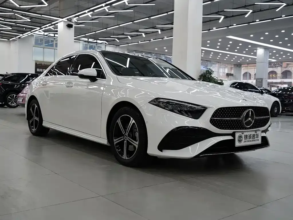 Mercedes-Benz A-Class — фото 6