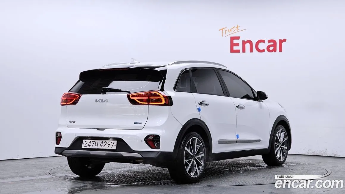 Kia Niro — фото 10