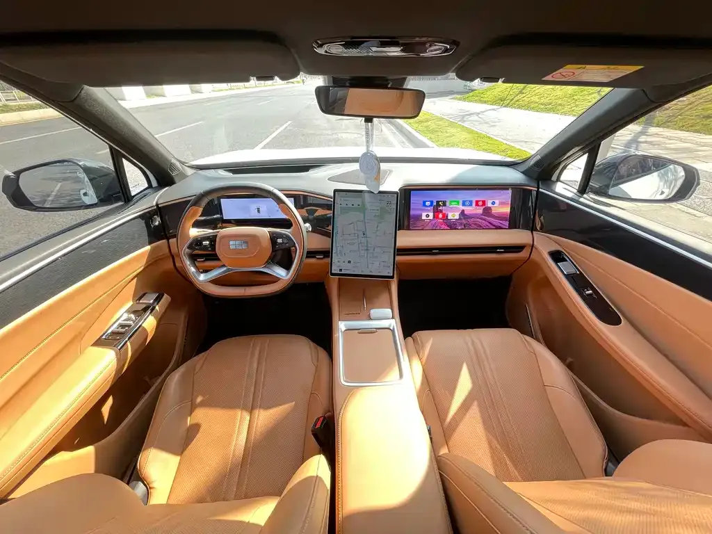 Geely Galaxy L7 — фото 10