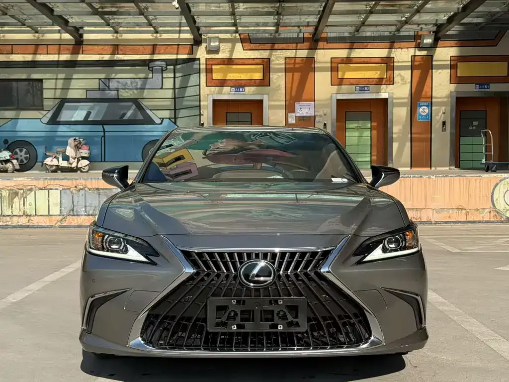 Lexus ES — фото 10