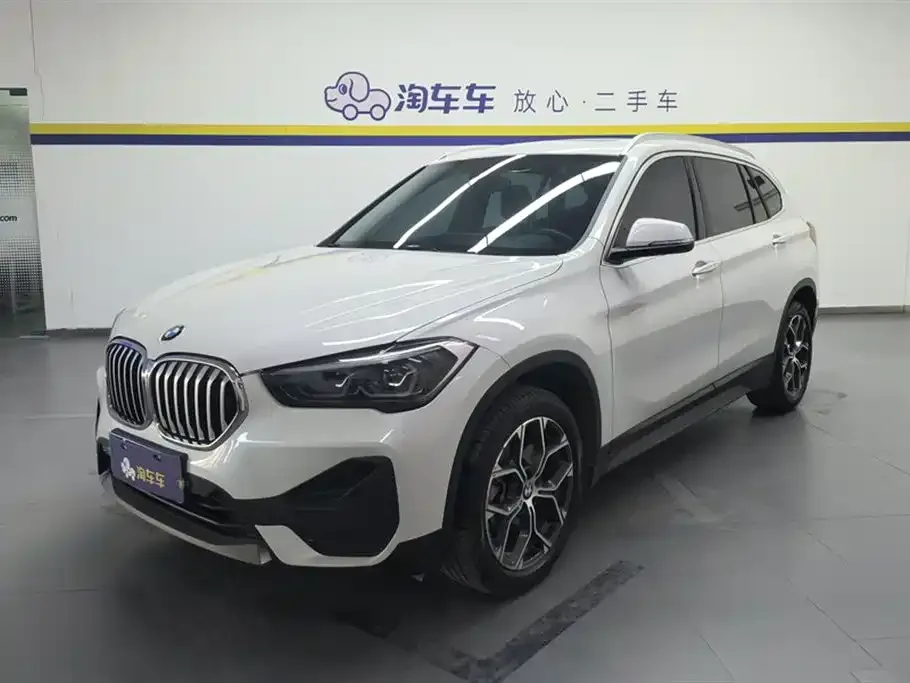 BMW X1 — фото 1