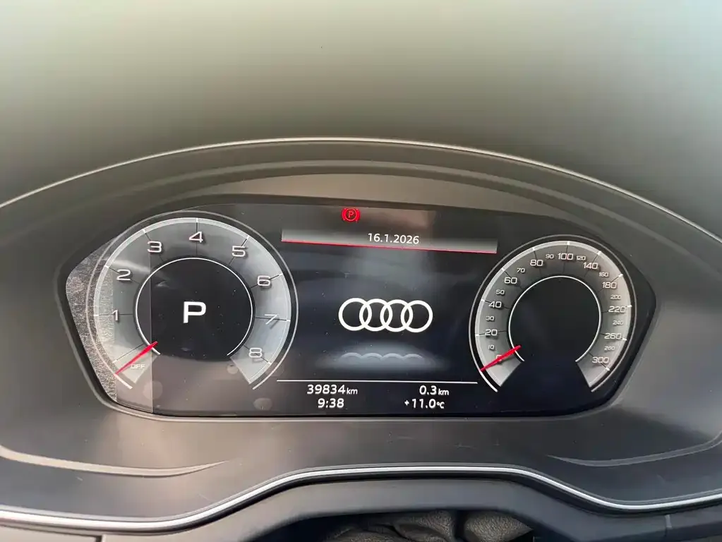 Audi Q5L Sportback — фото 3