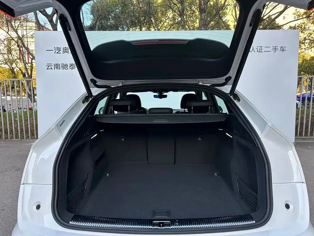 Audi Q5L Sportback — фото 10