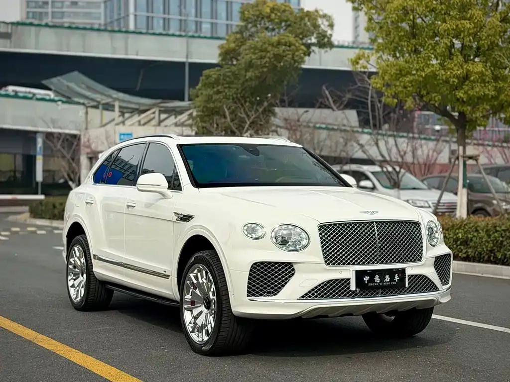 Bentley Bentayga — фото 9